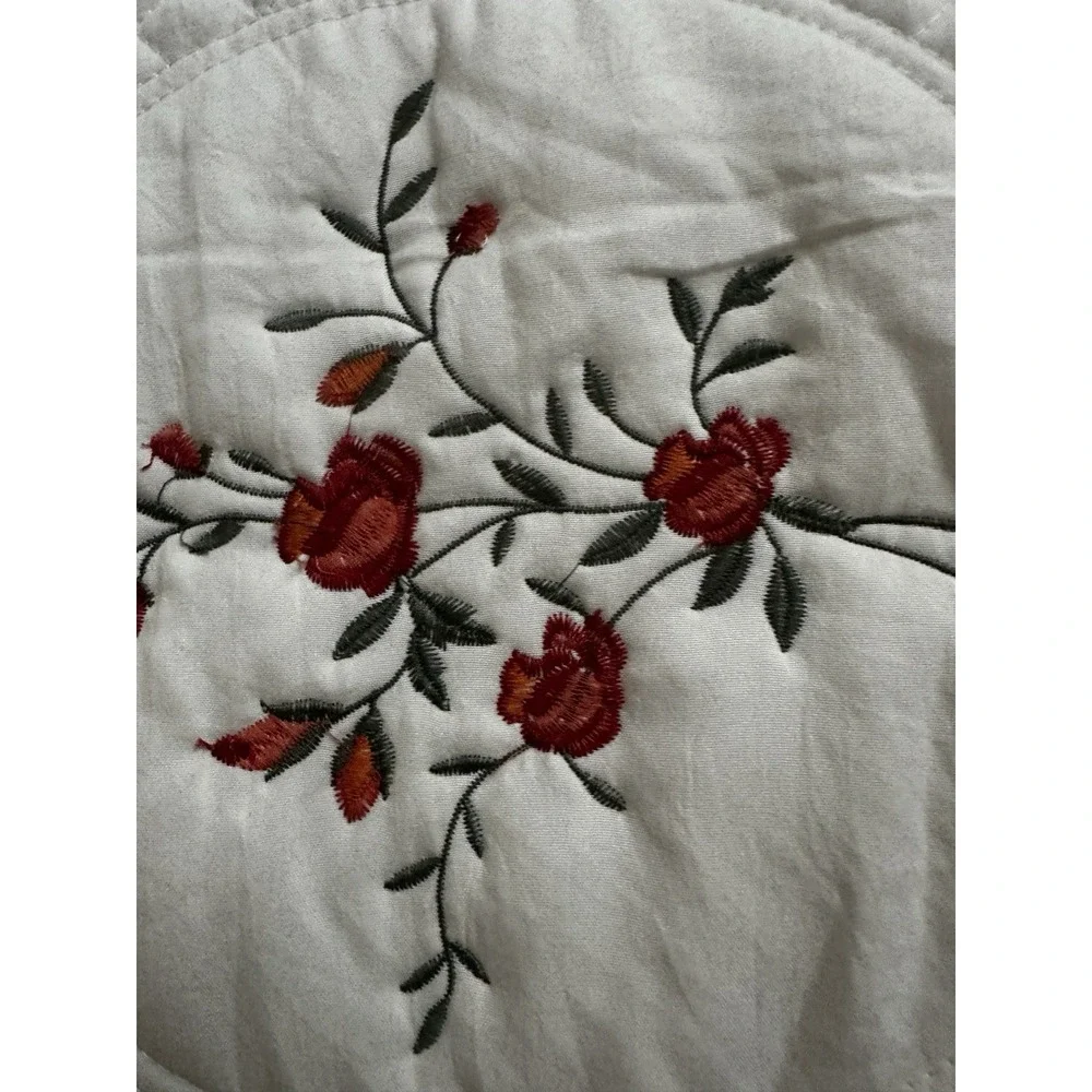 Queen/king quilted coverlet, 86 x 102 white, red floral embroidery Lightweight